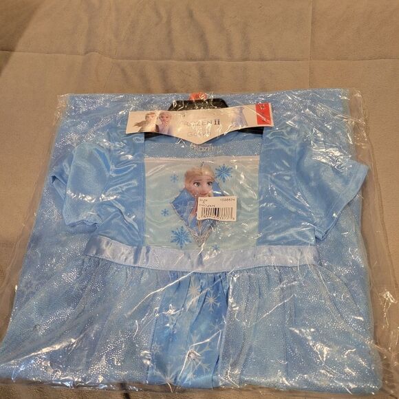 Disney Frozen II Fantasy Gown - Picture 5 of 5